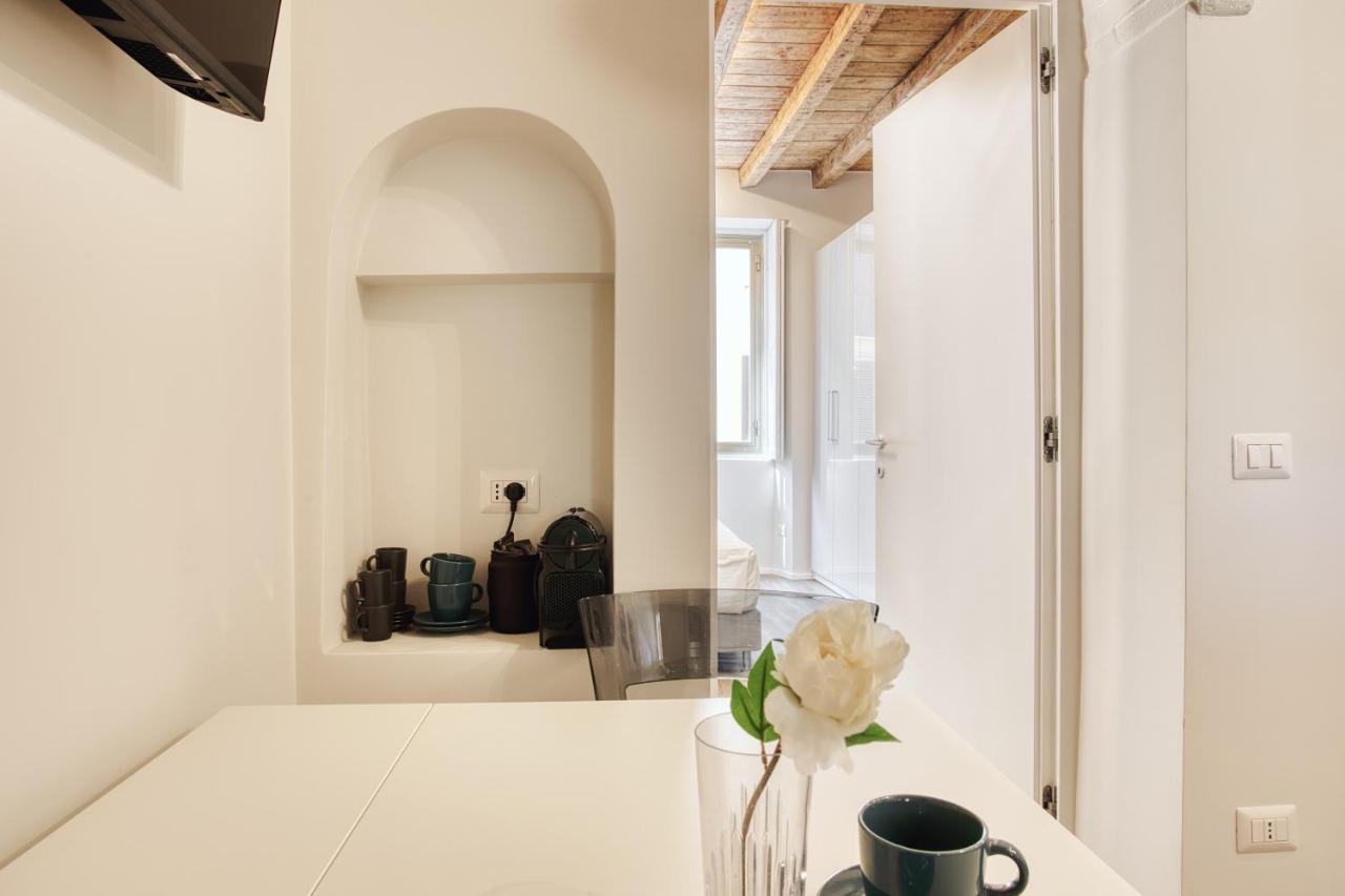 Appartamento Joivy Delightful 1-Bed Flat In The Centre Of Milano Esterno foto
