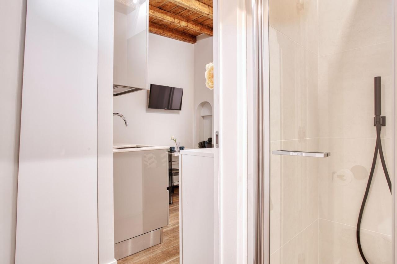 Appartamento Joivy Delightful 1-Bed Flat In The Centre Of Milano Esterno foto